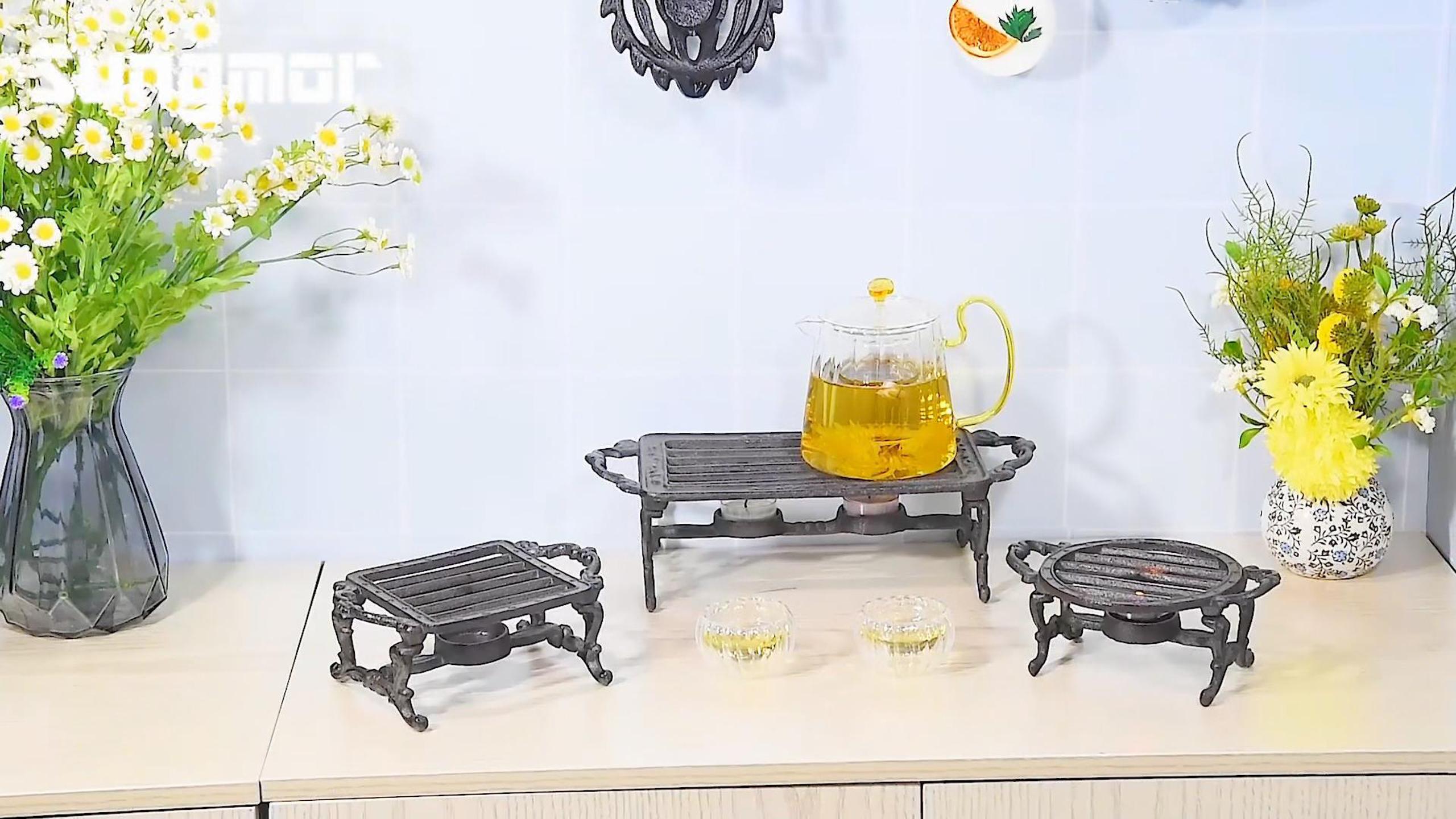 thumbnail video image 2 of Sungmor Calentador de Platos de Tetera de Hierro Fundido Soporte Estable para Soporte de Tealight, Calentador de Tealight Estufa Decorativa para Patio de Villa Balcón-cuadrado, 2 of 7
