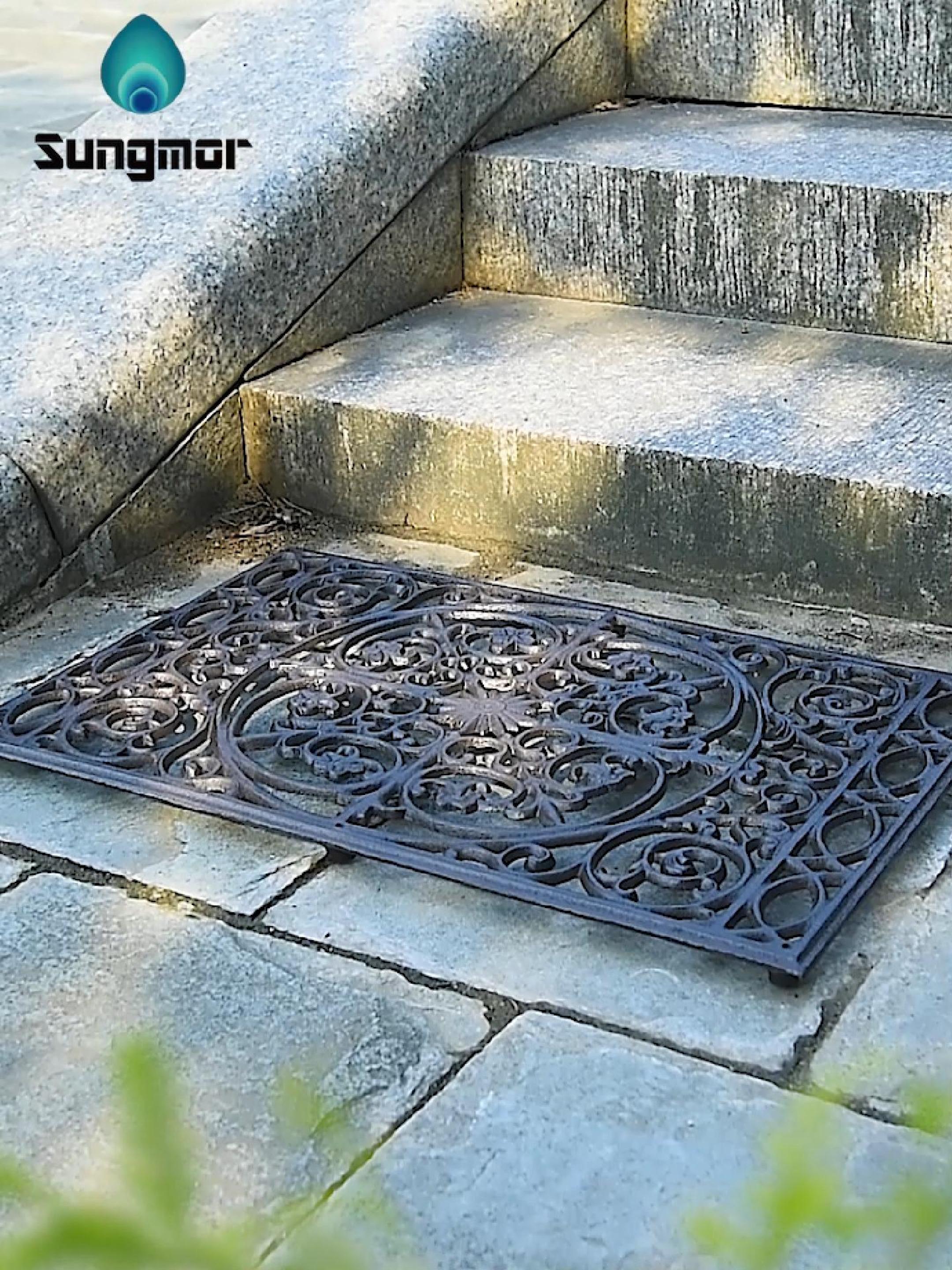 thumbnail video image 2 of Sungmor Tapete de Hierro Fundido 59 cm/23.2 in. Tapete Grande Rect. para Puerta Principal, Antideslizante Exterior Raspazapatos - Diseño Vintage Libélula Decorativa para Entrada, Hogar, Jardín, Patio, 2 of 8