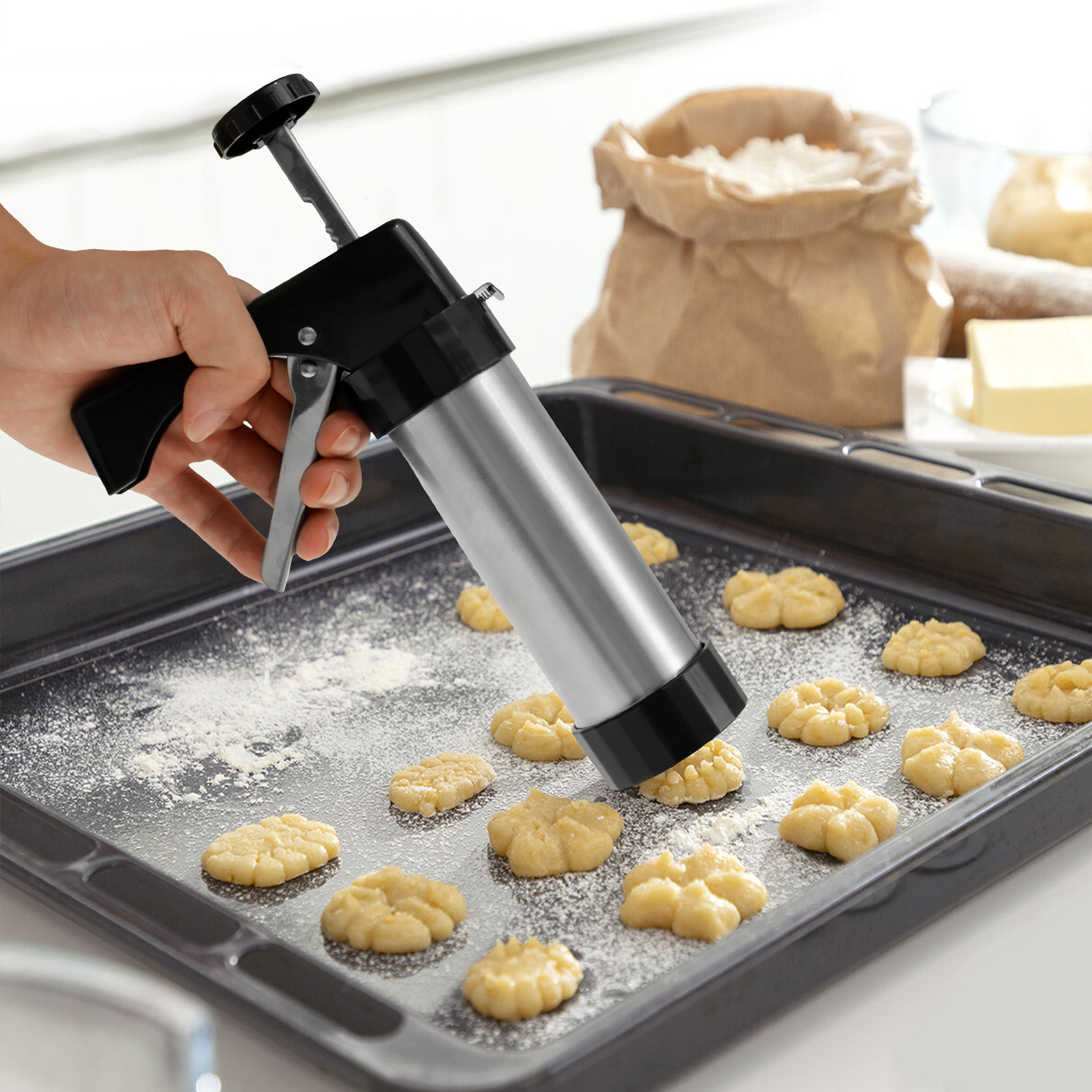 thumbnail video image 2 of Churro Maker Máquina de Acero Inoxidable Cookie Press Kit para Hacer Galletas DIY con 6 Boquillas para Betún Kit Multifuncional para Hacer y Decorar Galletas y Bizcochos, 2 of 12