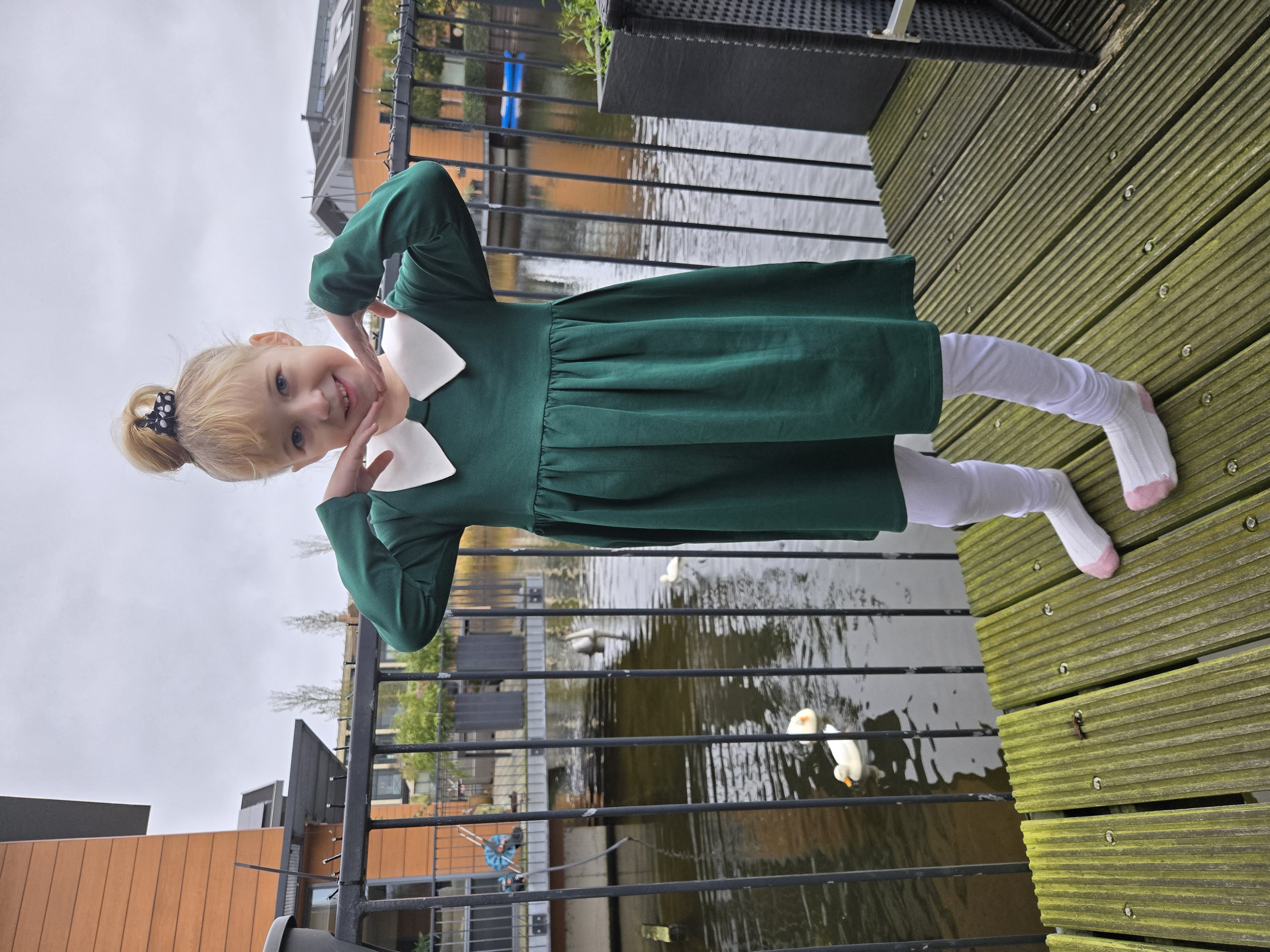 thumbnail video image 2 of Vestido de Niña Verde Sólido Casual Escolar Uniforme de Estudiante Algodón Manga Larga 10 Años, 2 of 9